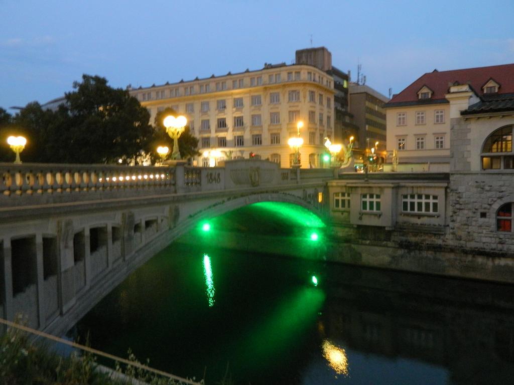 Bright & Light * Laibach